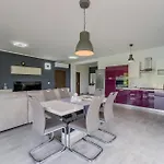 Pet Friendly In Novigrad * Novigrad (Istria)