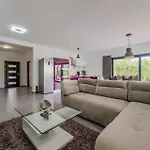 Holiday home Pet Friendly In Novigrad *