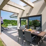 Pet Friendly In Novigrad Novigrad (Istria)