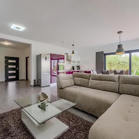Prázdninový dům Pet Friendly In Novigrad *