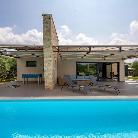 Pet Friendly In Novigrad Holiday home Novigrad (Istria)